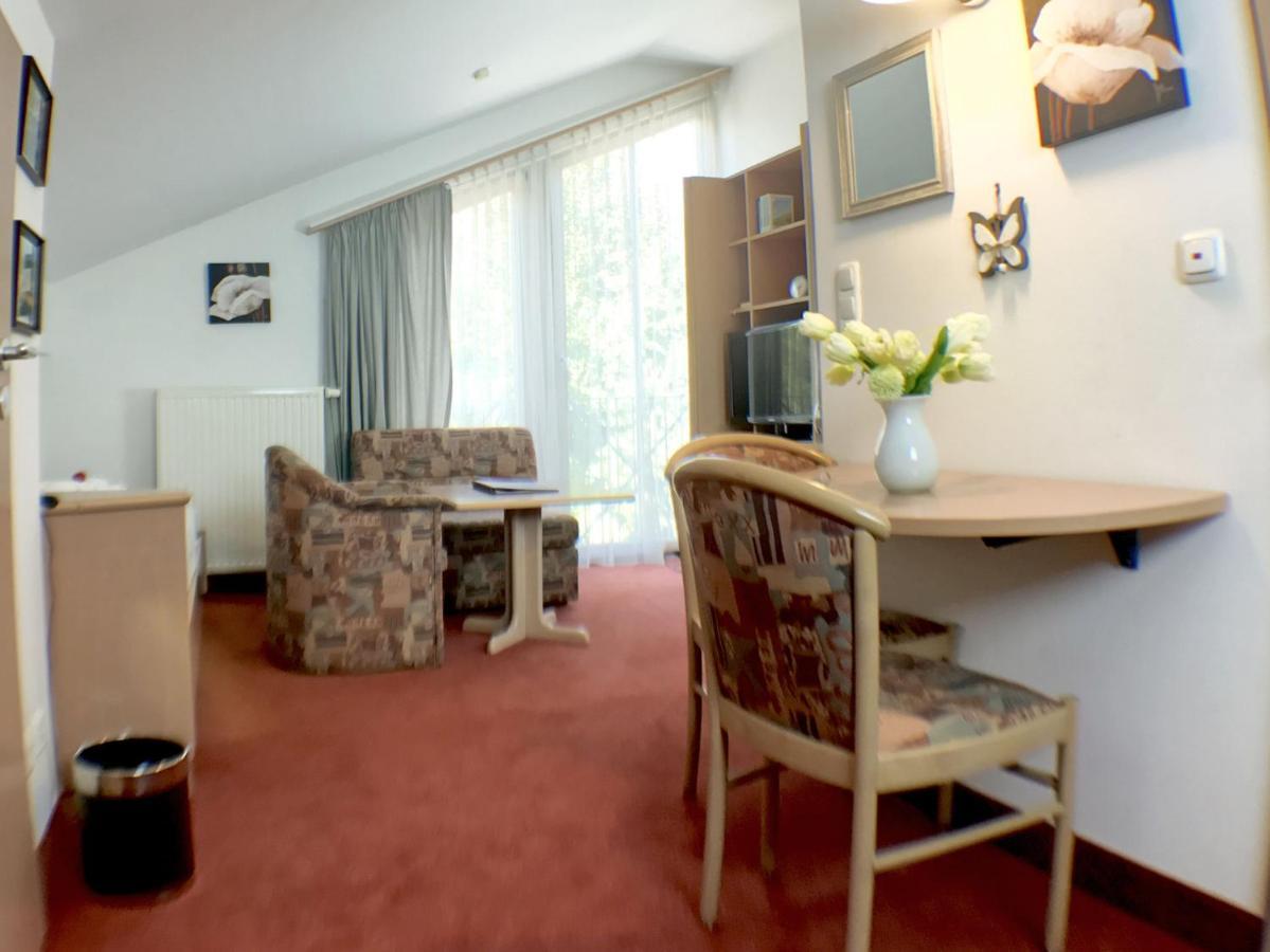 Appartement-Hotel Sibyllenbad Нойальбенройт Экстерьер фото