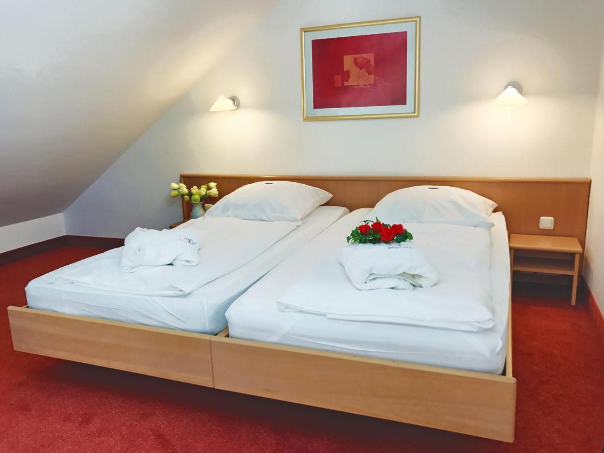 Appartement-Hotel Sibyllenbad Нойальбенройт Экстерьер фото